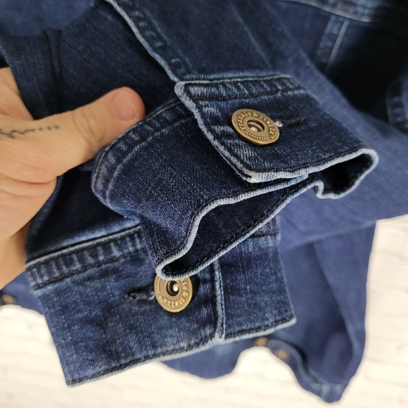 FRANKIE & STELLA | stretch button up denim trucker jean jacket - Picture 4 of 8